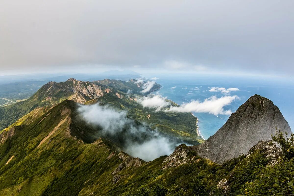 гора жданко. гора жданко на сахалине. горы сахалина. бухта тихая гора жданко. сахалин гор.