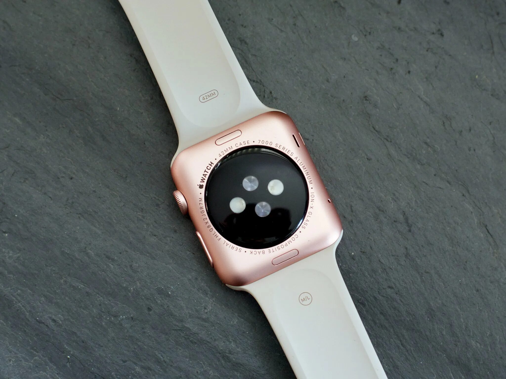 Эппл вотч 4 розовое золото. Эпл вотч розовое золото. Эпл вотч 5 розовое золото. Apple watch 4 Rose Gold. Часы apple розовые