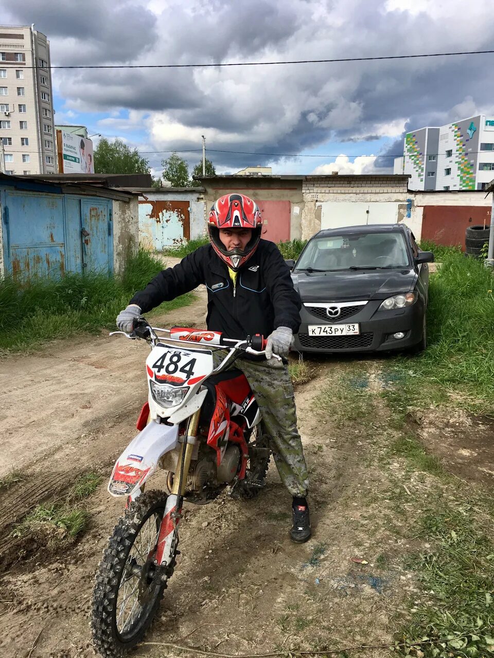 Взял питбайк. Взял питбайк