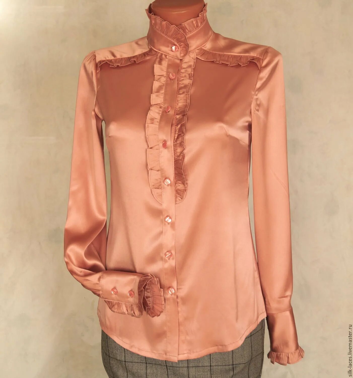 Блузка женская шелк. La Selva шелковая блузка. Блузка из шелка. Розовая шелковая блузка. Шелковая блуза.