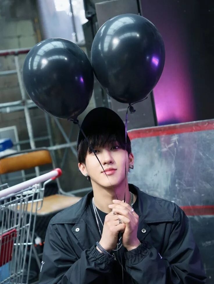 Чанбин. Чанбин 2022. Чанбин из stray kids. Чан бин stray kids. Чан бин stray kids 2021.