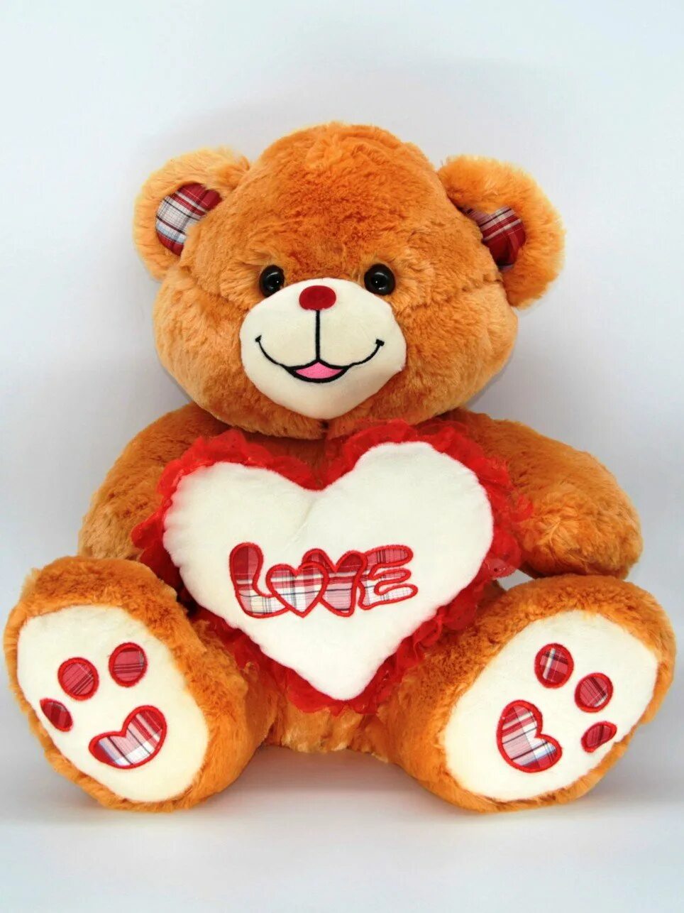 Мишка с сердцем. Мишка показывает сердечко. Мягкая игрушка смолтойс медвежонок валентин 95 см. Мишка показывает сердечко. Мишка с сердечком.