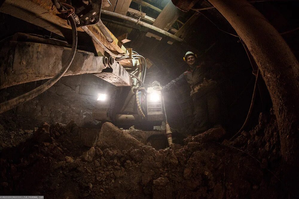 Тпмк lovat. Ремейк проходка. Ремейк проходка. Перегонный тоннель царицыно. Оборотный тупик волгоград.