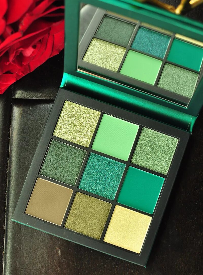 Палетка теней Emerald Obsessions Palette. Тени Huda Beauty Emerald. Худа Бьюти зеленая палетка. Палетка Glam Eyeshadow Palette зеленая. Зеленая палетка теней