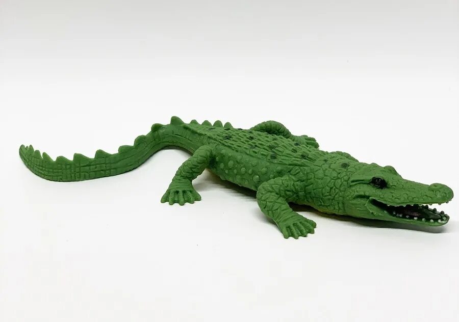 Какой крокодил зеленый. ДЕАГОСТИНИ крокодилы и ко макси. Крокодилы ИКО макси. Игрушки ИКО макси крокодилы. Крокодилы ИКО макси новая версия.