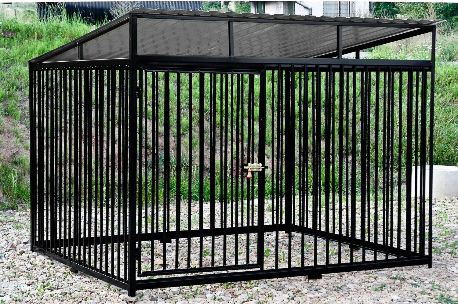 Вольер для собак атос 2х10 м. Завод велес вольер для собак. Железный каркас для вольера. Вольер из металла. Металлические вольеры для собак.