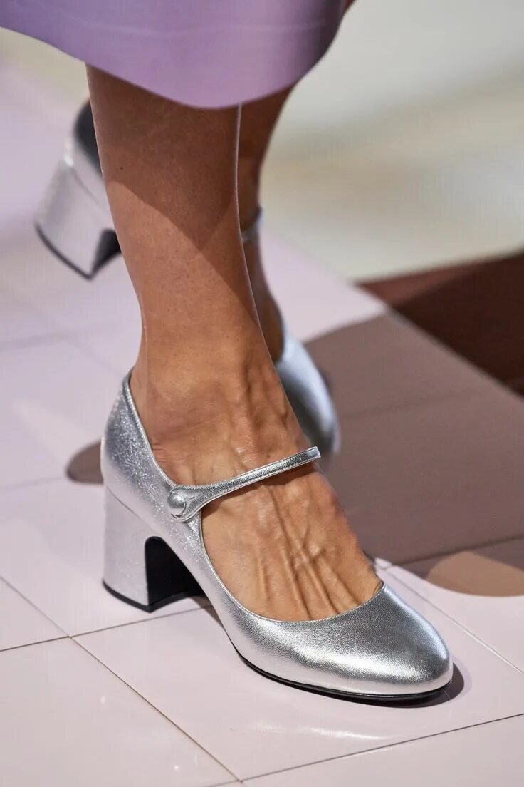 Модная женская обувь весна-лето 2016 Фото Fashion shoes, Sport chic, Sport fashi