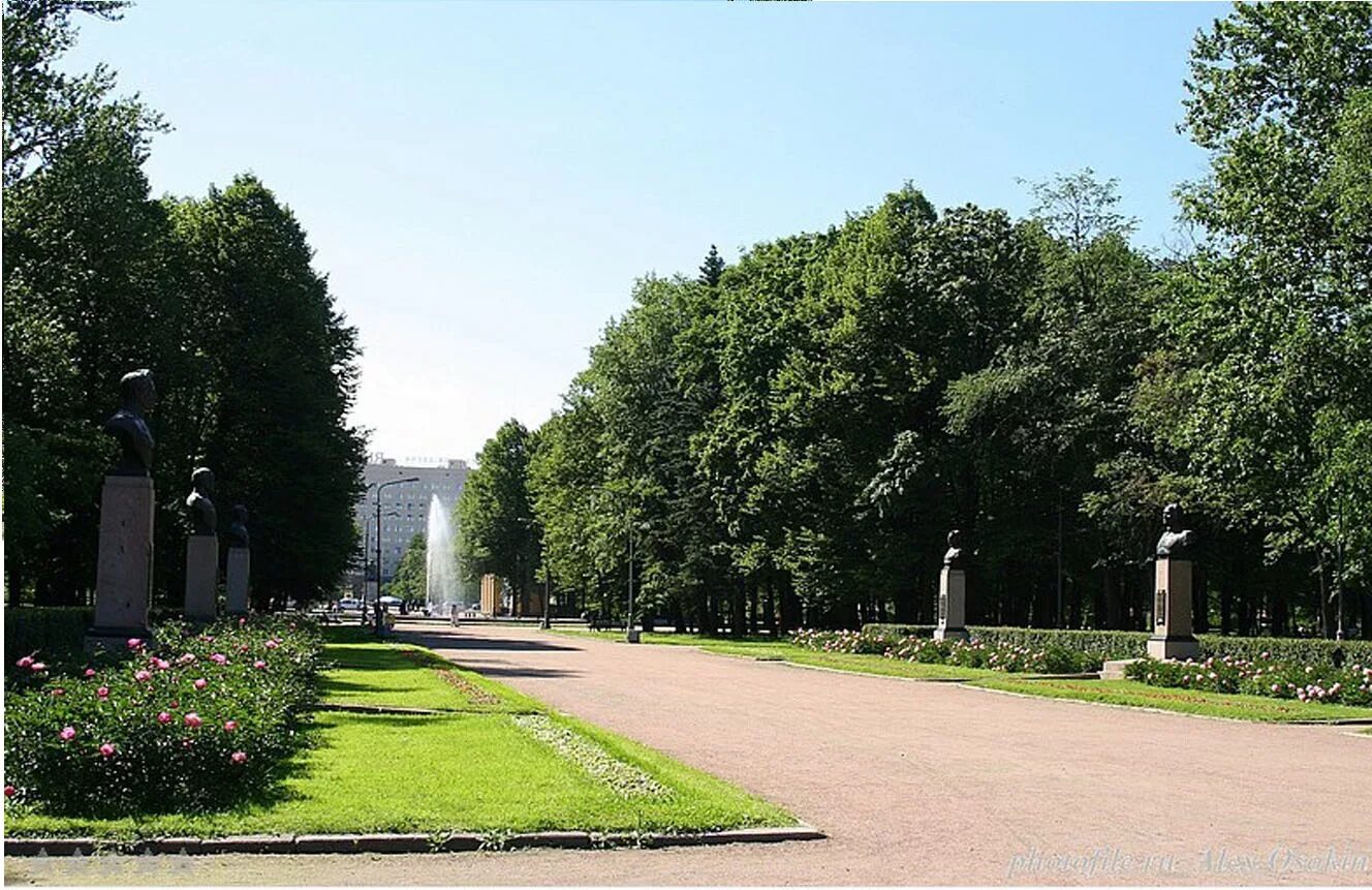 Парк победы питер. Московский парк Победы Санкт-Петербург. Аллея героев Московского парка Победы в Санкт-Петербурге. Парк Победы СПБ аллея героев. Парк Победы на Московском проспекте в Санкт-Петербурге.