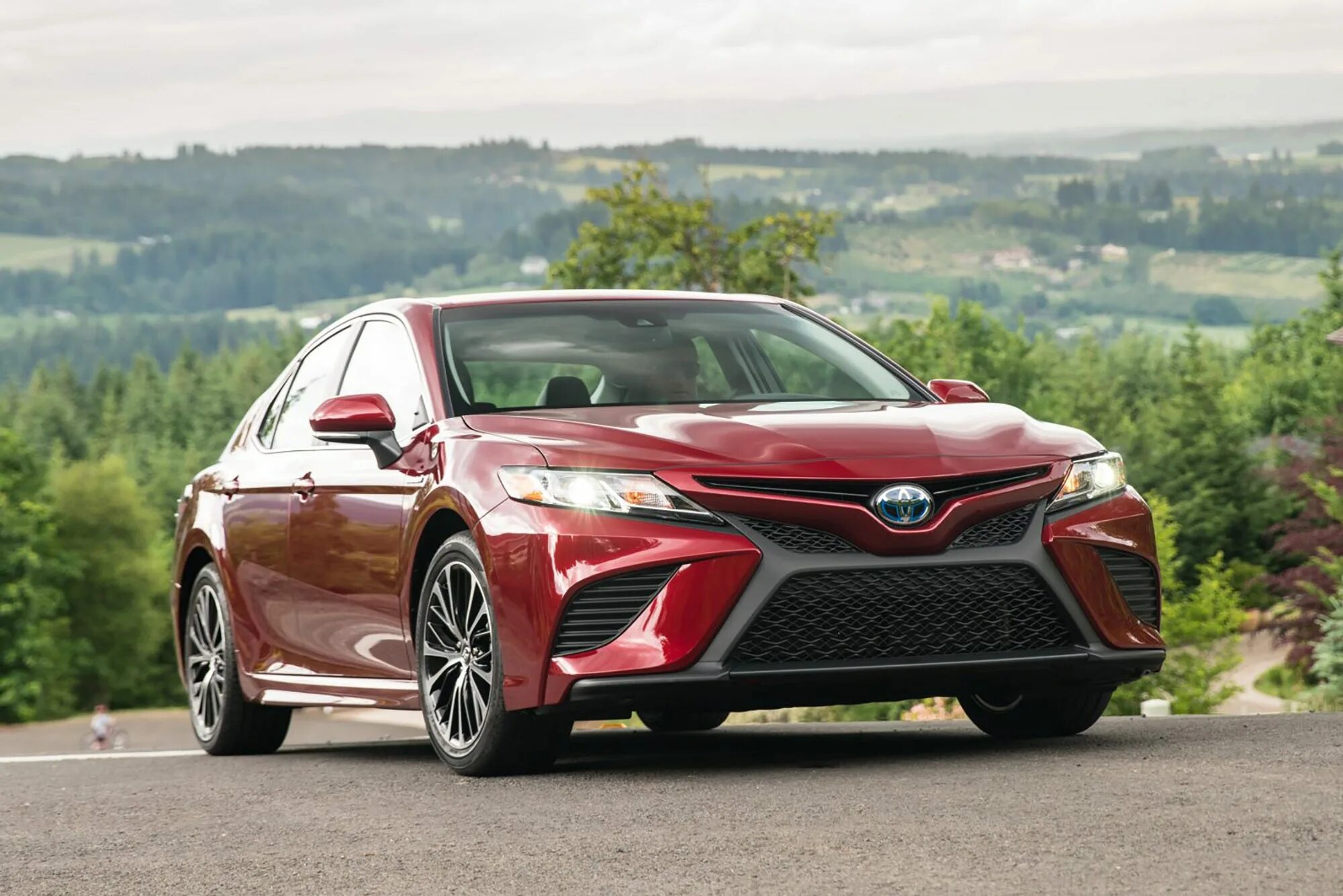 Камри 70 гибрид. Toyota Camry 2018. Toyota Camry se 2018. Toyota Camry XSE 2020. Toyota Camry 2023.