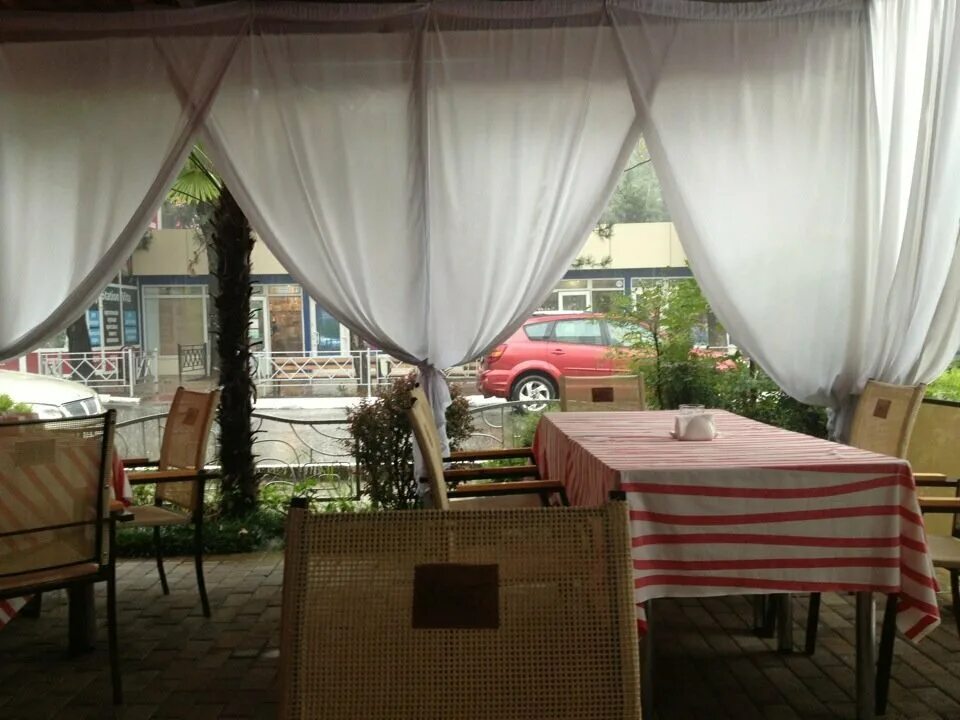 семейное кафе сочи. гастрономическое ателье чиполлино сочи парк. кафе семья сочи. семейное кафе сочи. рестан сочи федина дача.