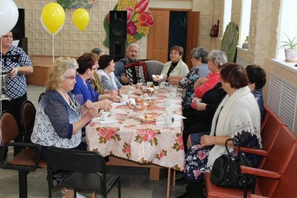Вечер для старшего поколения. Клуб для тех кому за 50. Вечер отдыха для пожилых. Вечеринка для тех кому за 50. Вечеринка кому за 40.