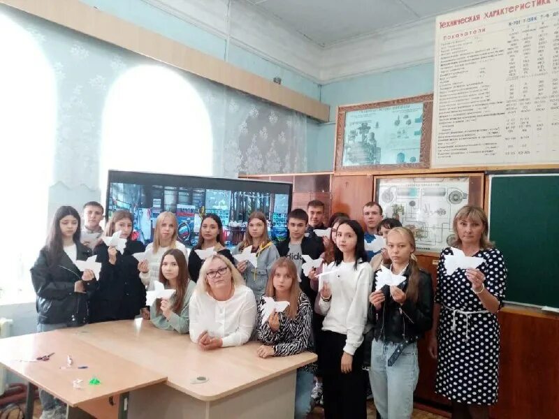 карсунский технологический техникум 2016. здание карсунского техникума. огбпоу шуйский технологический колледж. школьники за партой. поселок карсун.