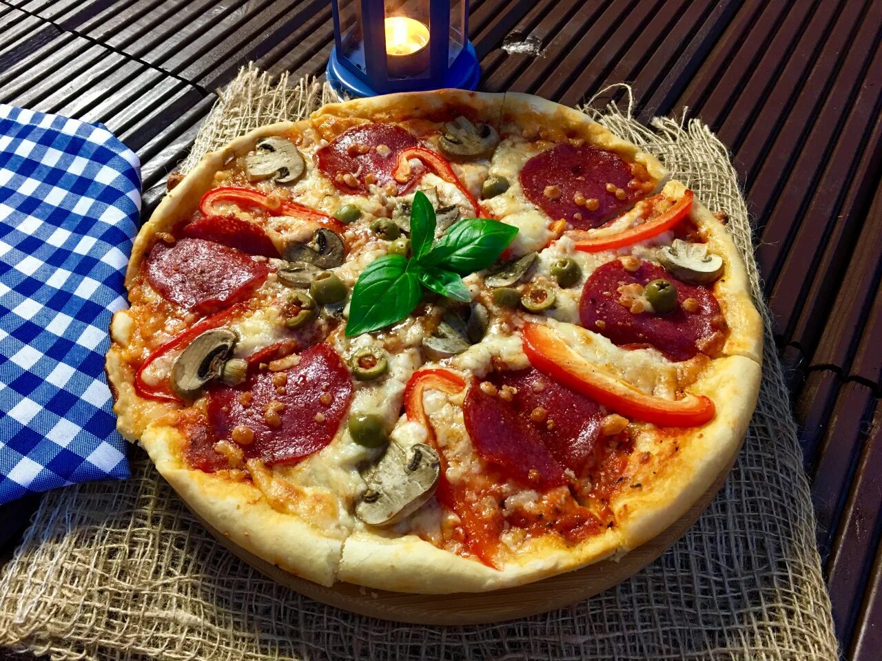 Пицца шок таганрог. Пицца вонючий пит. Mini aubergine mini pizza without a base. Пицца морская звезда. Пицца в грильнице барнаул четыре мяса.