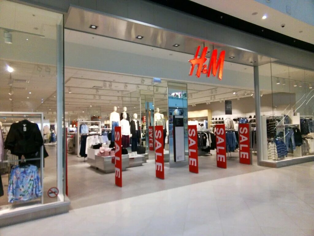 H&m новороссийск бон пассаж. магазин h m в ростове на дону. тц горизонт магазины. очередь в магазине. Hm ростов-на-дону.