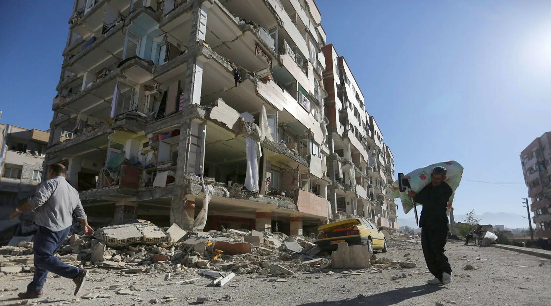 Землетрясение в иране. Землетрясение 12 ноября 2017 года в иране и ираке. Землетрясение в иране. В иране произошло землетрясение магнитудой 5,1. Шикотанское землетрясение 1994.