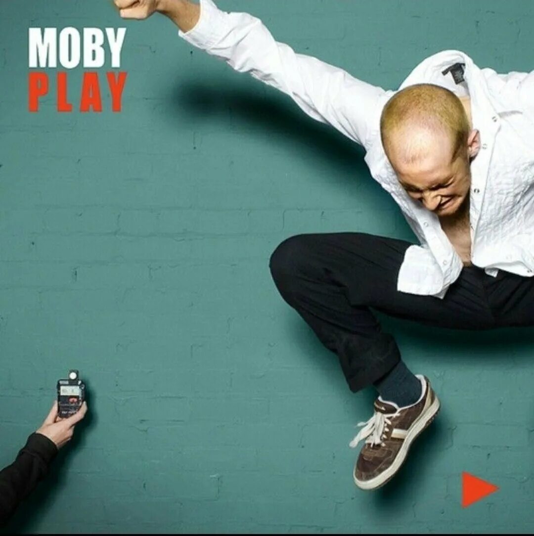 Moby Play 1999. Moby альбом 1999. Moby Play обложка альбома. Moby 18 2002.