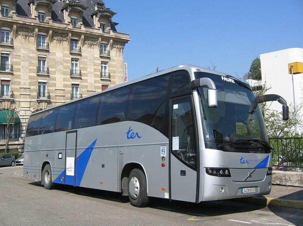 Автобус междугороднего класса. Volvo b12m. volvo 9700. автобус volvo 9700. автобус volvo b12 9700.