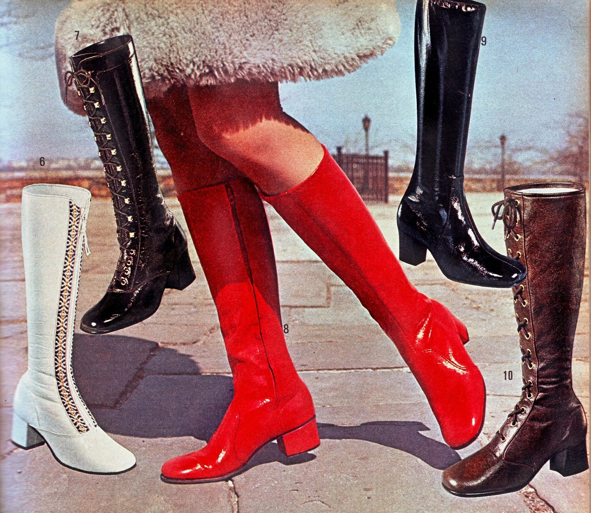 2 года в сапогах. Go-go Boots Fashion 1960 сапоги чулки. Сапоги чулки в 70е. Сапоги чулки СССР В 70е годы. Сапоги чулки 80-х годов.