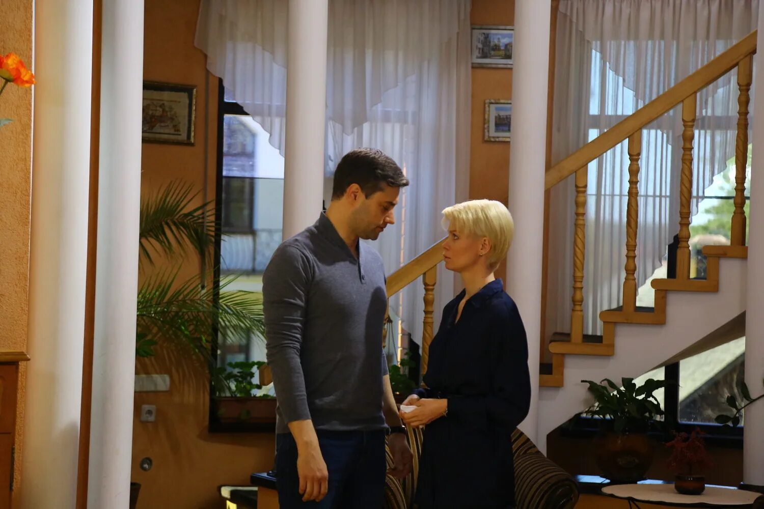 Соседские войны. Соседка книга. Содержание соседка. Содержание соседка. Соседка мелодрама 2021.