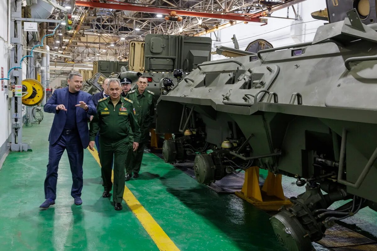 Развитие военно промышленного комплекса. ВПК Арзамасский машиностроительный завод сайт. АМЗ ВПК. Шойгу посетил Арзамасский машиностроительный завод. Шойгу ВПК.