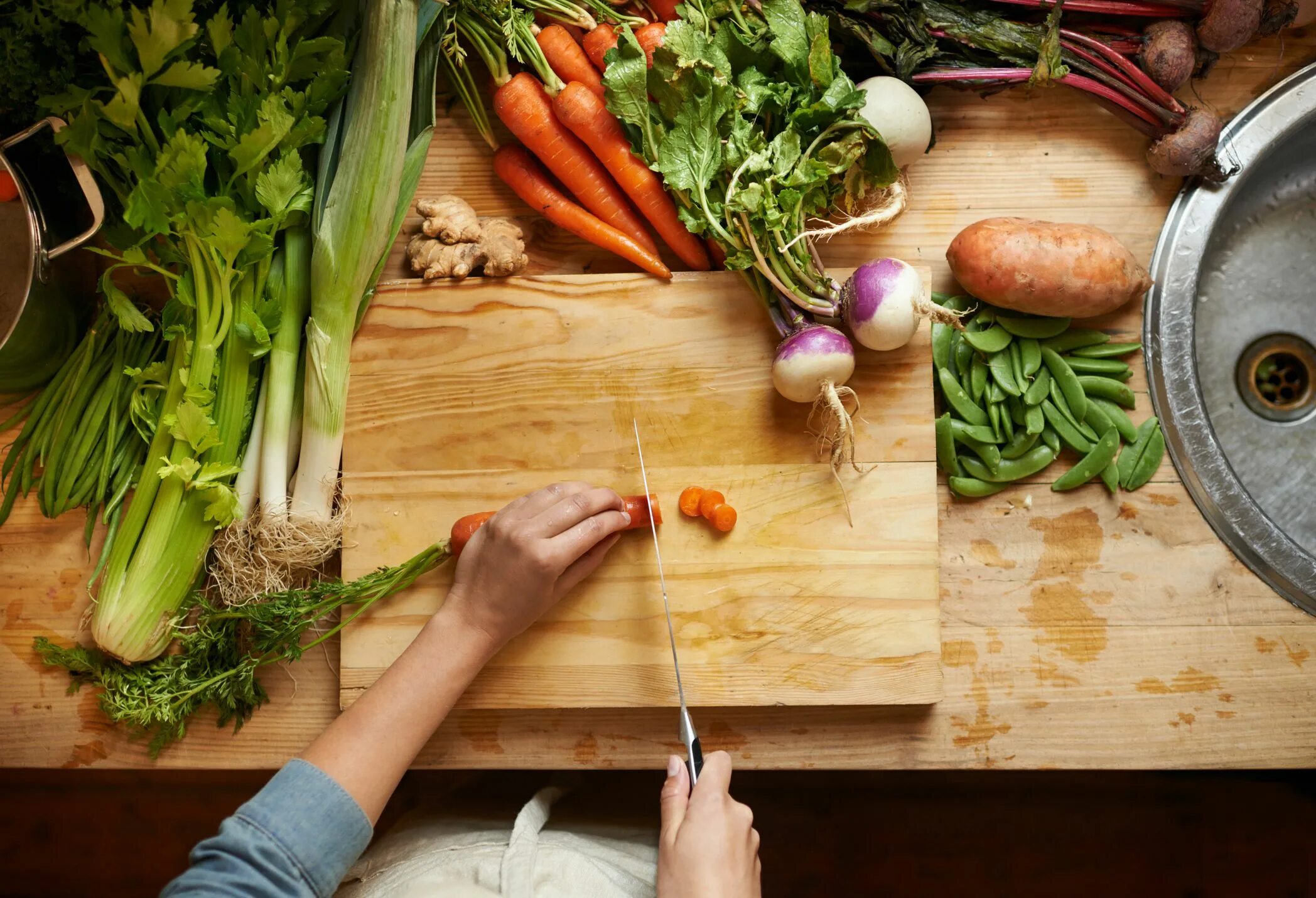 Подобранные ингредиенты. Cutting up Vegetables. Диета Эмбри рецепты блюд. Cutting up Vegetables Machine. Ingredients.