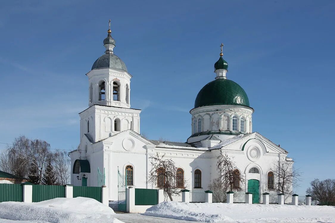 Свято Троицкий храм Мишкино. Свято-Троицкий храм Курганская область. Курганская. Церковь Троицы Живоначальной. Мишкинская Церковь Курганской области. Поселок мишкино