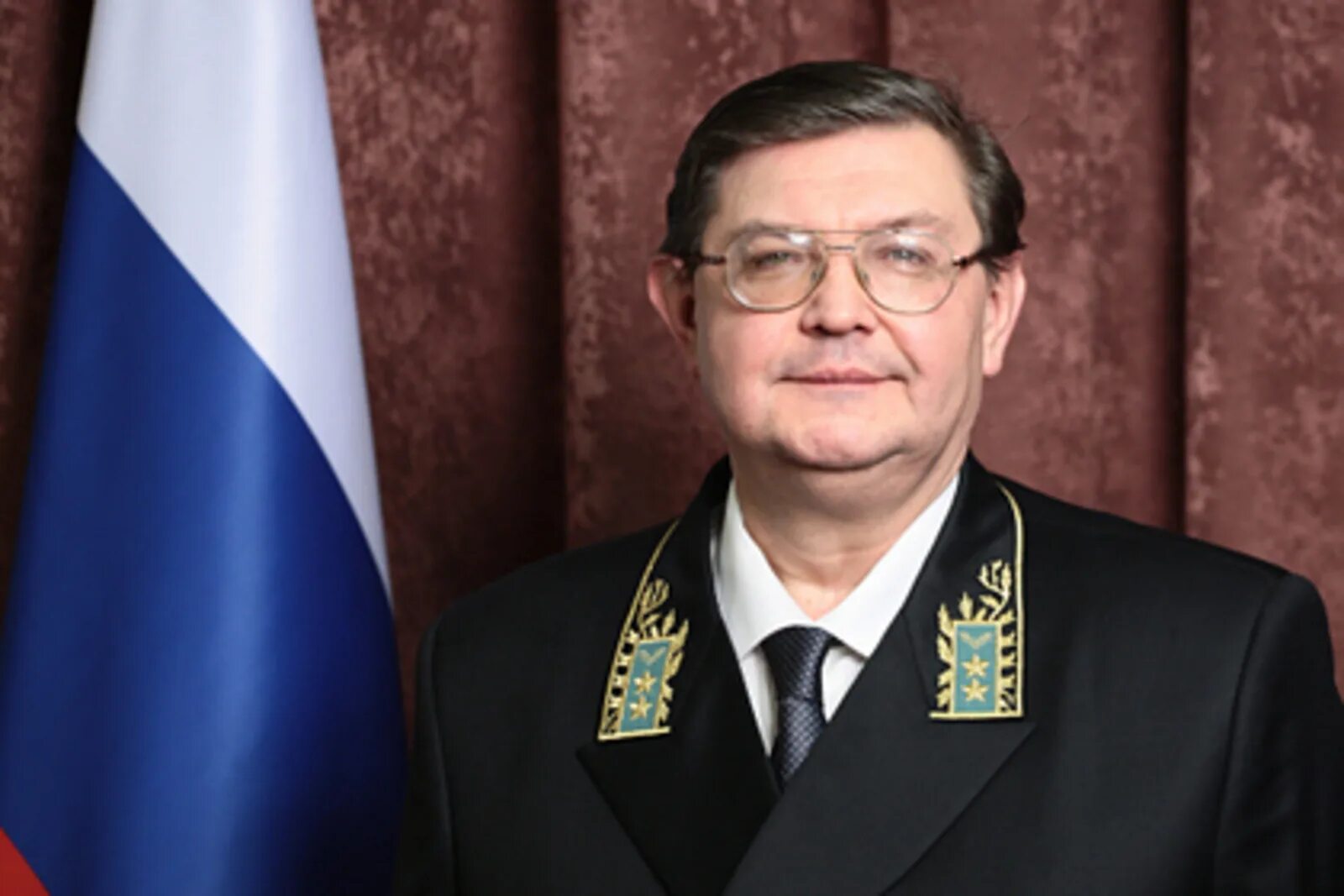 Чрезвычайный и полномочный. Чрезвычайный и полномочный посланник. Фарит мубаракшевич мухаметшин. Чрезвычайный и полномочный. Азим ярахмедов посол в замбии.