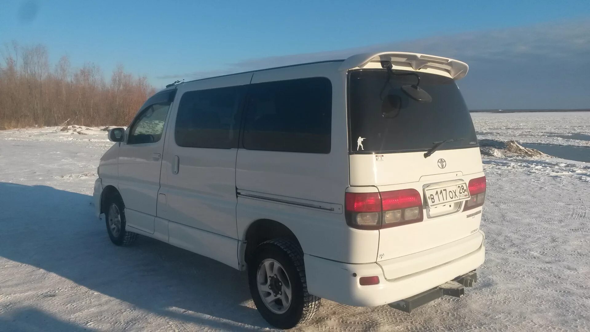 Дром продажа тойота хайс. Тойота Хайс Региус. Toyota Hiace Regius 1998. Toyota Hiace Regius 2002 2.7. Тойота Hiace Regius.