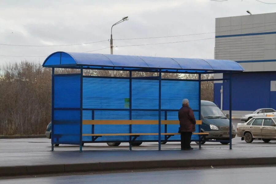 Автобусный павильон. Современные остановочные павильоны. Остановочные павильоны металлические. Павильон остановки общественного транспорта.