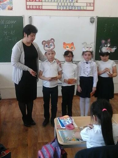 Володарская сош 1 астраханская область. Володарская средняя общеобразовательная школа. Школа володарского московская область. Мбоу цветновская сош. Сотрудники школы.
