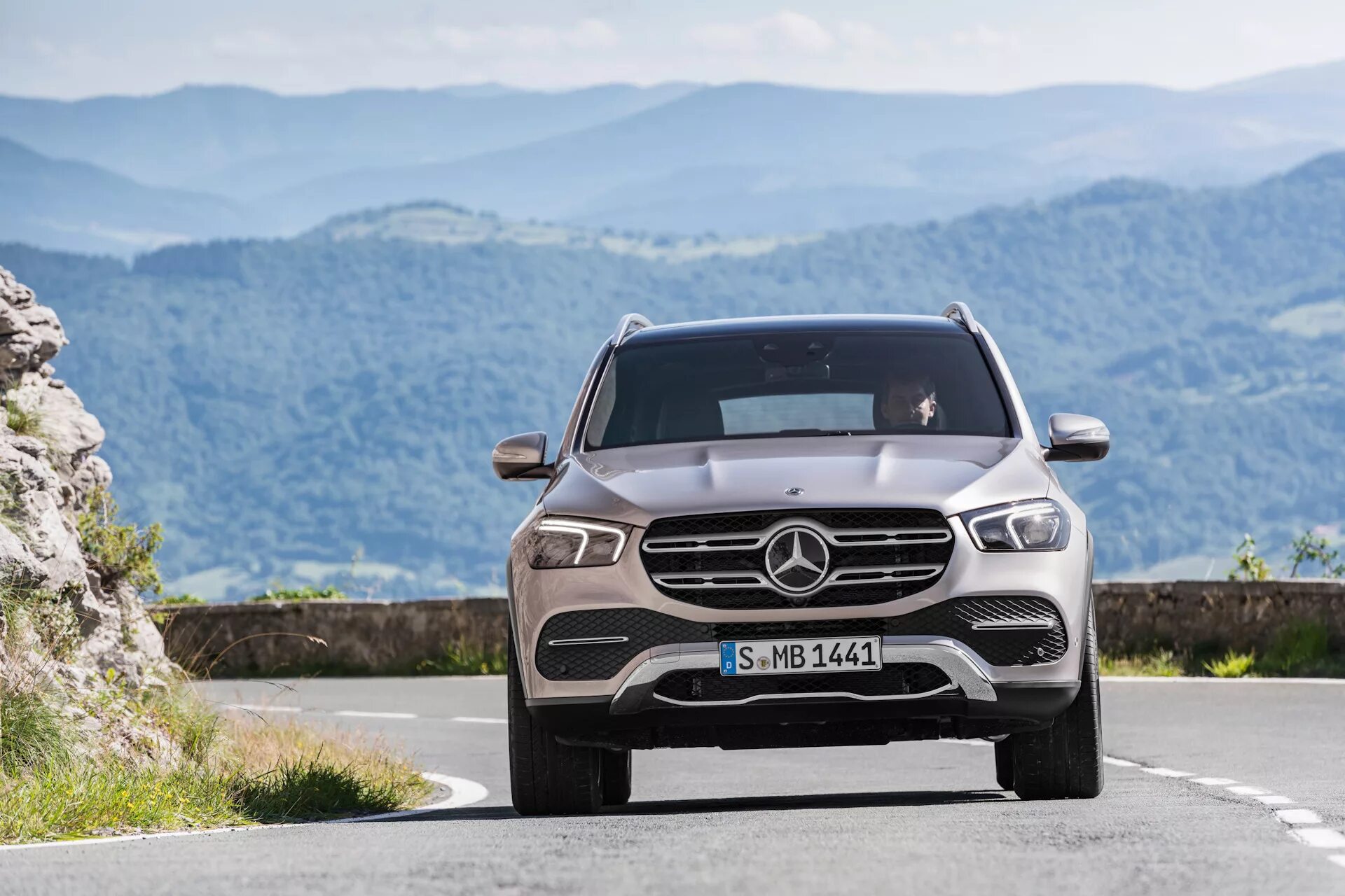 Mercedes 450 4matic. Мерседес джип 2020 GLE. Мерседес GLE 2019. Mercedes Benz 4 matic. Мерседес внедорожник 2019 GLE.