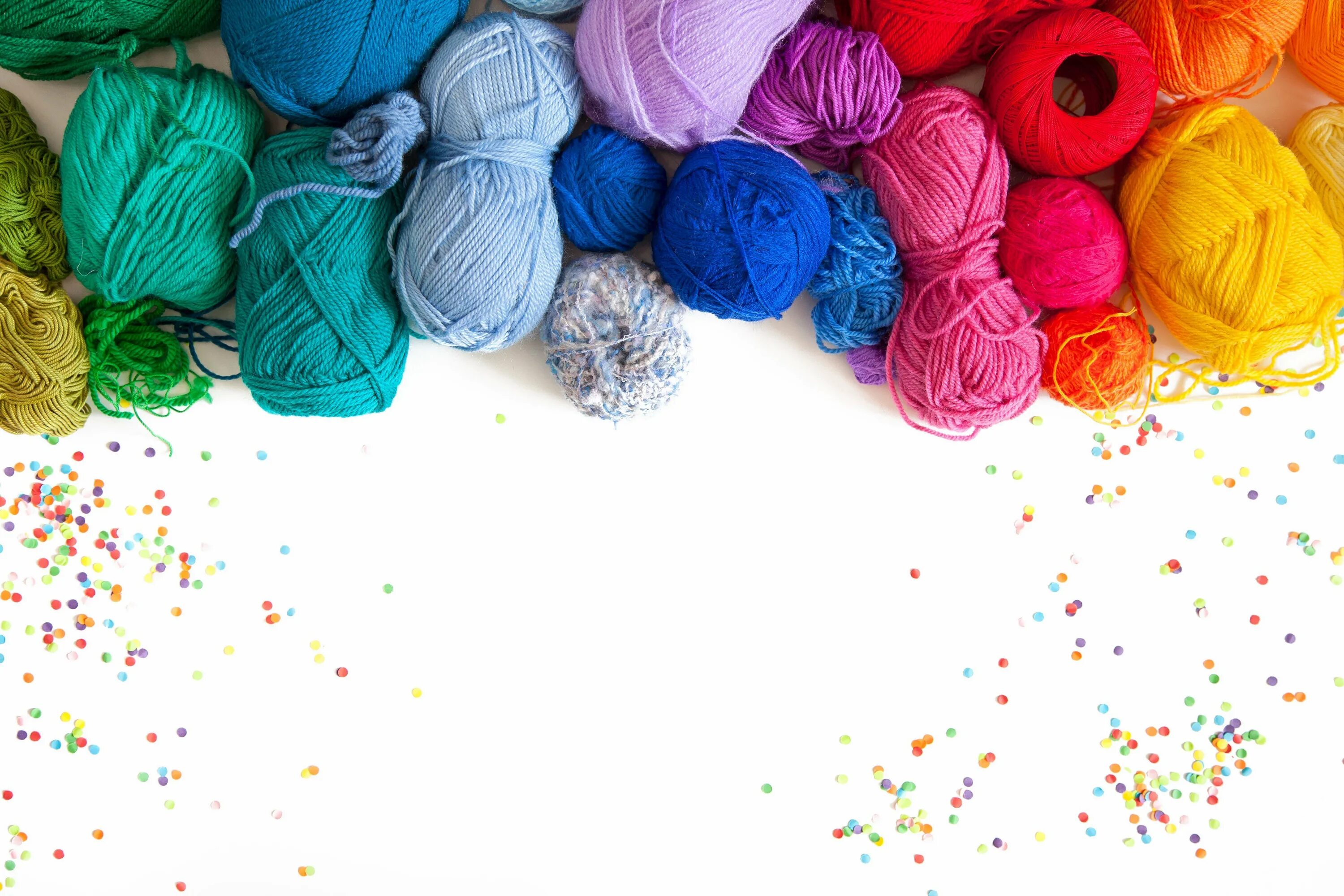 Фон клубки. Wool yarn пряжа. пряжа фон. фон рукоделие. пряжа на красивом фоне.