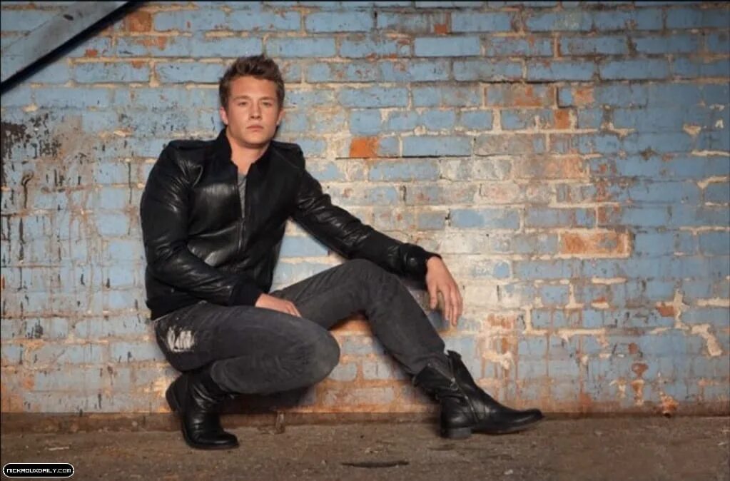 My mother have или has got. Кролик никелодеон сериал капитан. Николас эдвард ру. Nick roux 2023. Бывает и хуже.