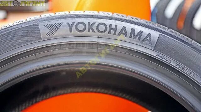 Yokohama BLUEARTH ae50. Yokohama BLUEARTH ae50 Боковина. Шины 205 50 17. 225/55 17 Yokohama Blue ae50. Yokohama лето 17