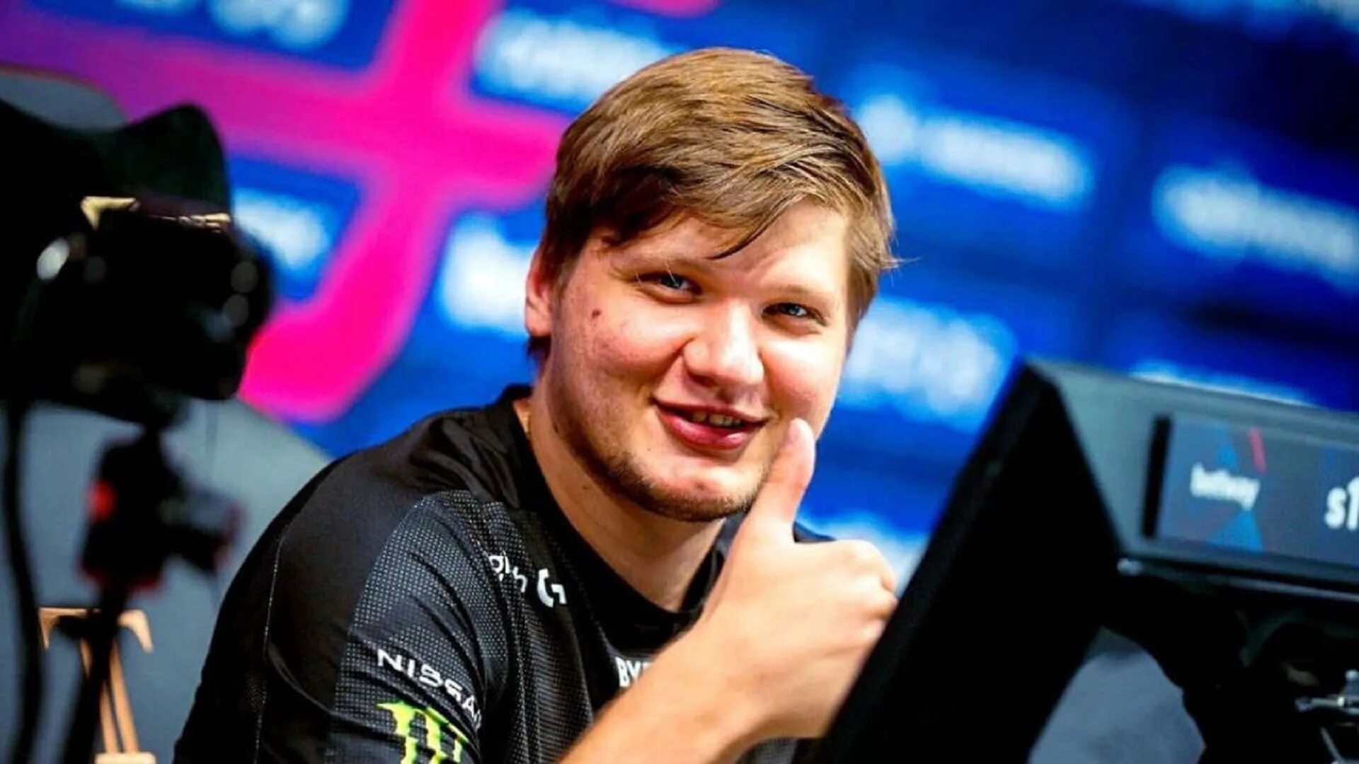 S1mple cs 2. Александр симпл 2025. александр симпл костылев 2025. александр s1mple костылев. s1mple cs go 2025.