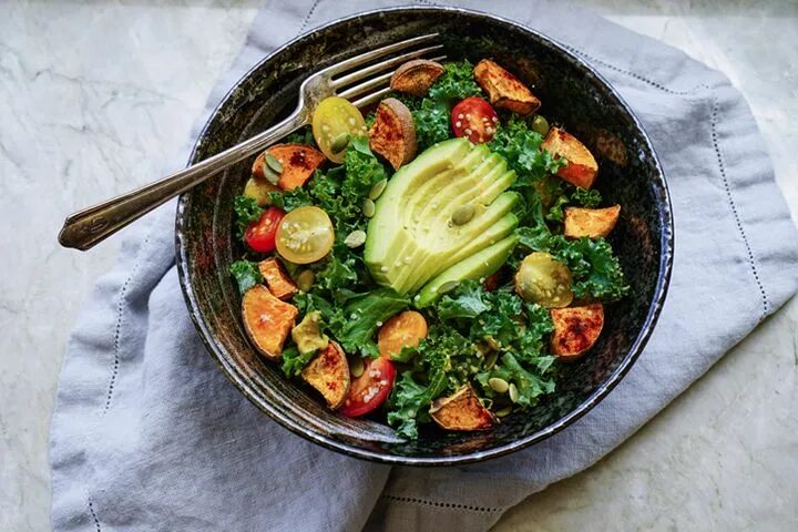 Saag aloo with roasted gobi curry recipe Recipe Vegetarian curry, Vegetarian rec
