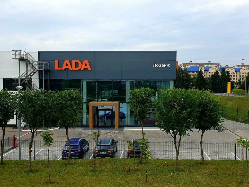 Дилеры в минске. Автосалон минск. Дилеры в минске. Дилерский центр рено. Джили дилерский центр.