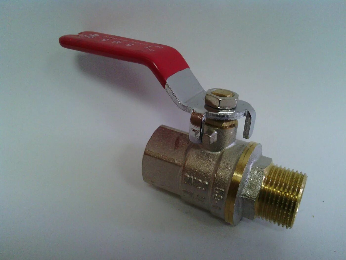 Кран шаровый tim 1/2 вн бабочка. Кран шаровый 1 2 tim. Кран шаровой усиленный (бабочка) никель 1/2" г/ш de1215x tim. Кран шаровый 1 с термометром и накидной гайкой нр. Кран шаровый 1-2 н-н, бабочка tim.