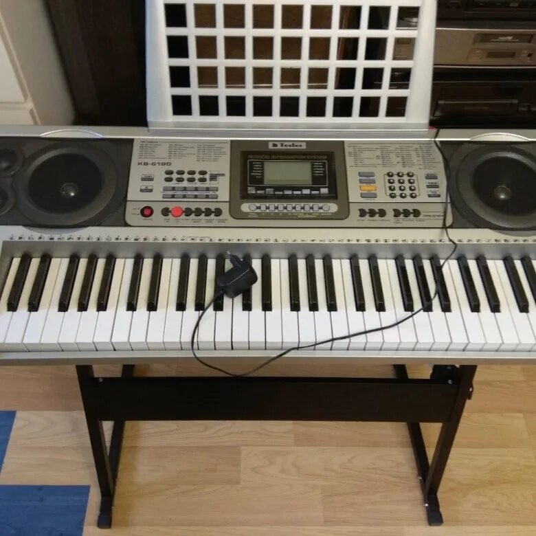 Синтезатор casio ctk 601. Синтезатор roland jupiter-80. Korg minilogue. Yamaha psr-ew310. Roland fantom 8.