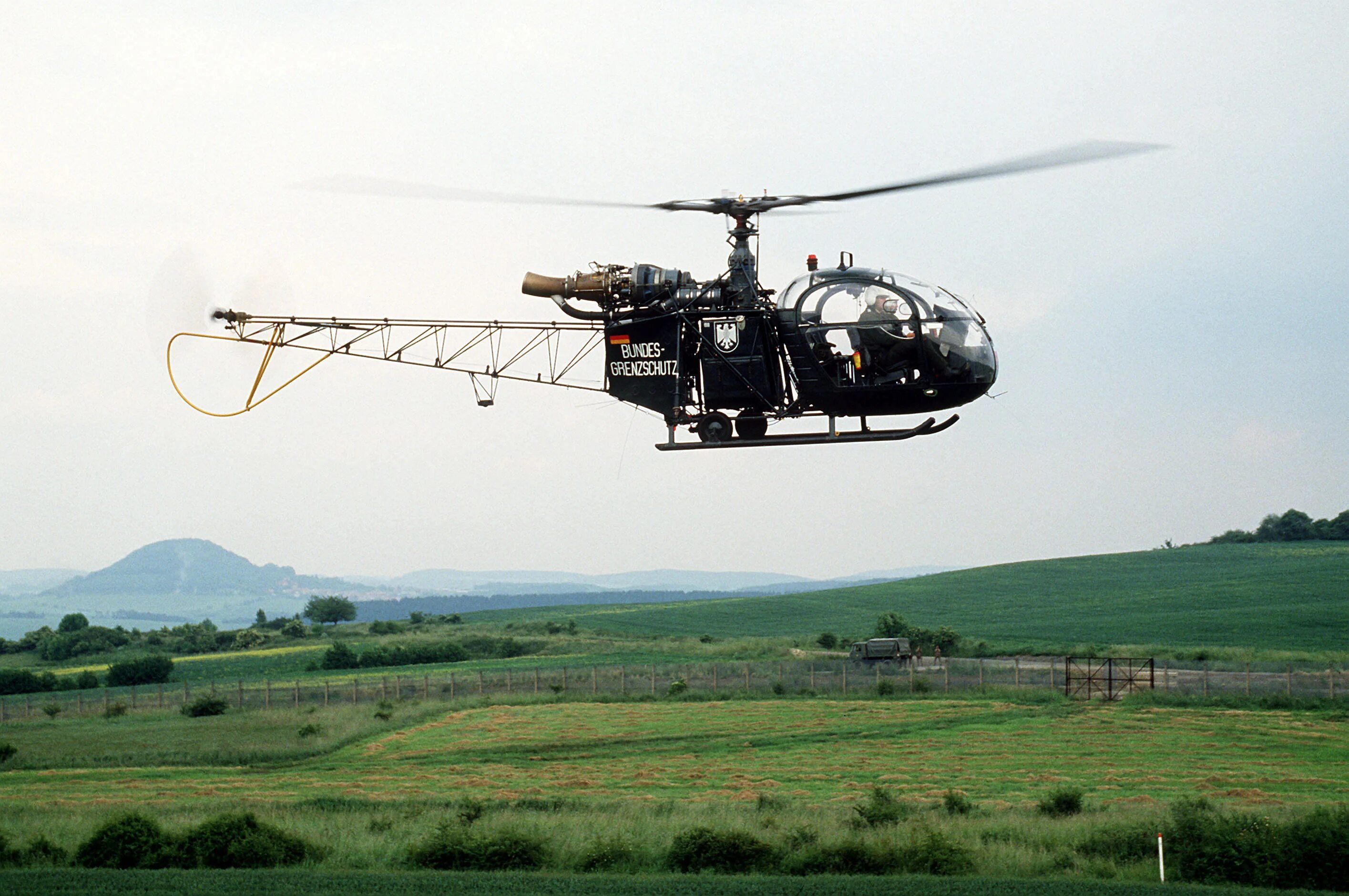 C ii ii ii 8. Sa 313b Alouette II. Alouette II вертолет. Алуэтт 3 вертолет. Вертолет «Аэроспасьяль» «Алуэтт 3».