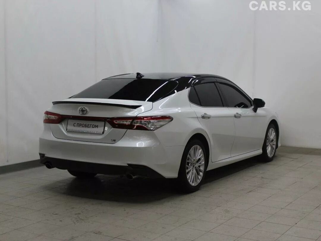 Сколько литров в камри 70. Camry 70 2019. тойота камри в 70 белый жемчуг. тойота камри 2019 белая. камри 70 универсал.