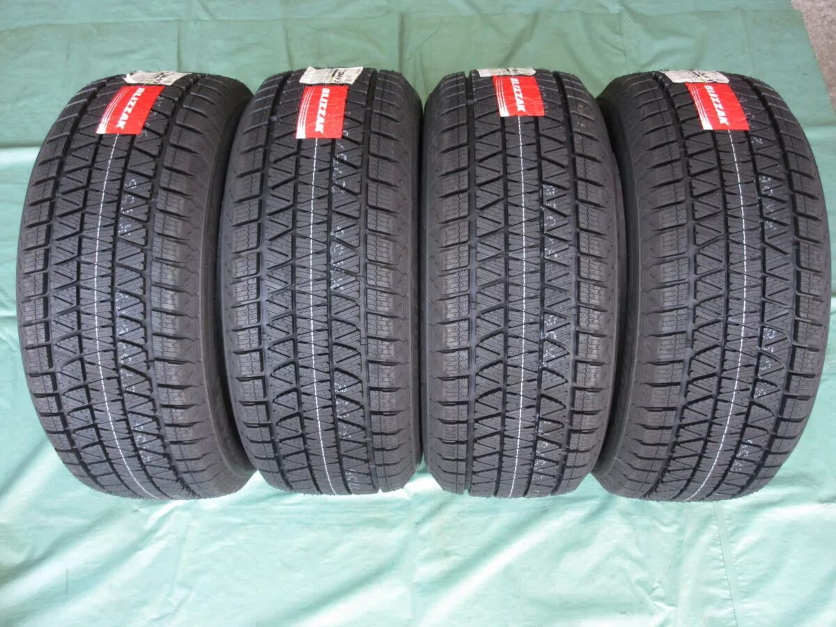 Шины bridgestone blizzak dm v3. Bridgestone blizzak dm-v3. bridgestone dm v3. bridgestone blizzak dm-v3 27550 r21 113t. бриджстоун дмв 3 275 40 20.