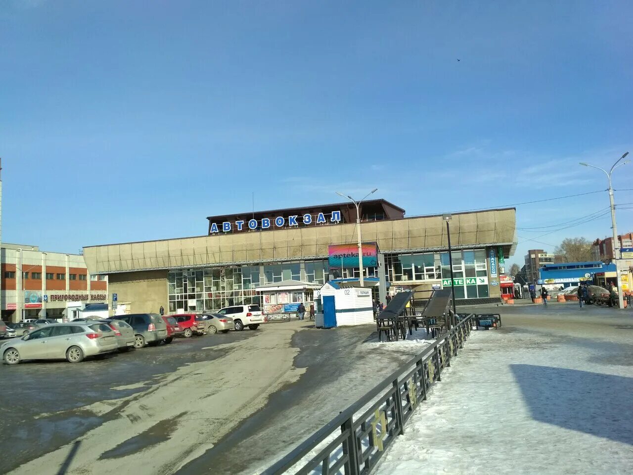 Автовокзал города змеиногорск. Автовокзал бийск автобусы. Телефон автовокзала города барнаула. Телефон автовокзала города барнаула. Барнаул автовокзал ночь.