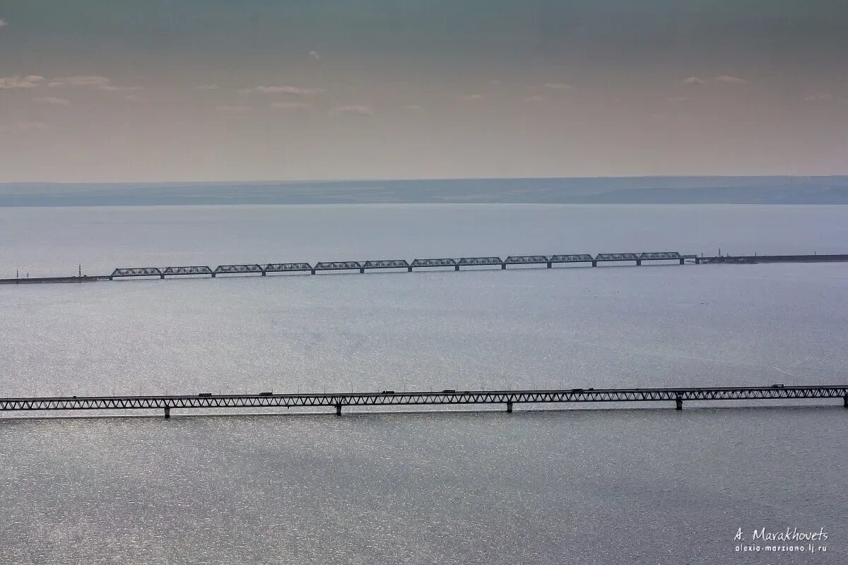 Река волга ульяновск фото. Ульяновск волга президентский мост. Куйбышевское водохранилище ульяновск. Волга мост ульяновск. В ульяновске самая широкая волга.