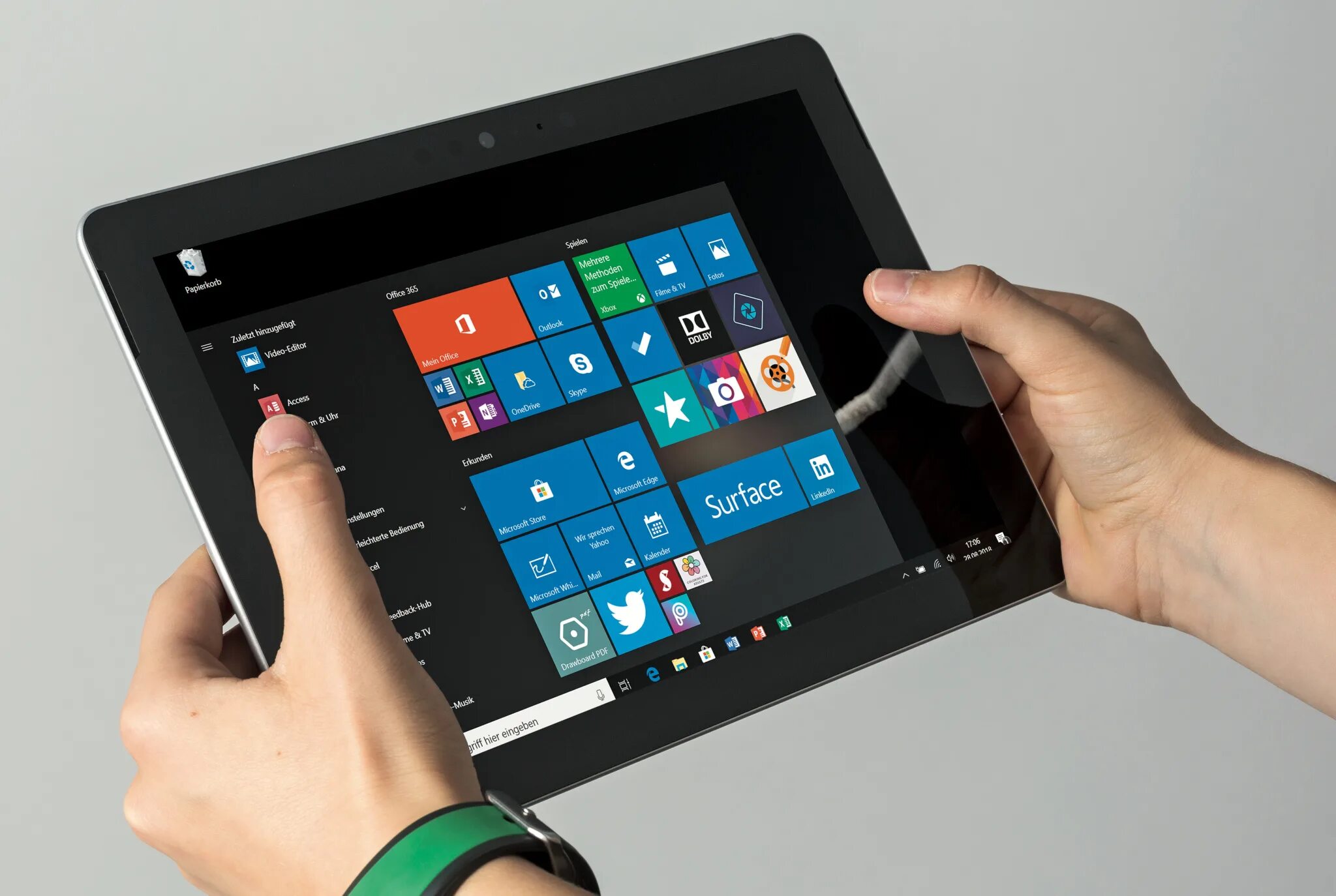 Планшет под. Планшет на виндовс 10. Windows 10 Tablet Microsoft. Планшет Майкрософт виндовс 11. Планшет виндовс 10 i7.