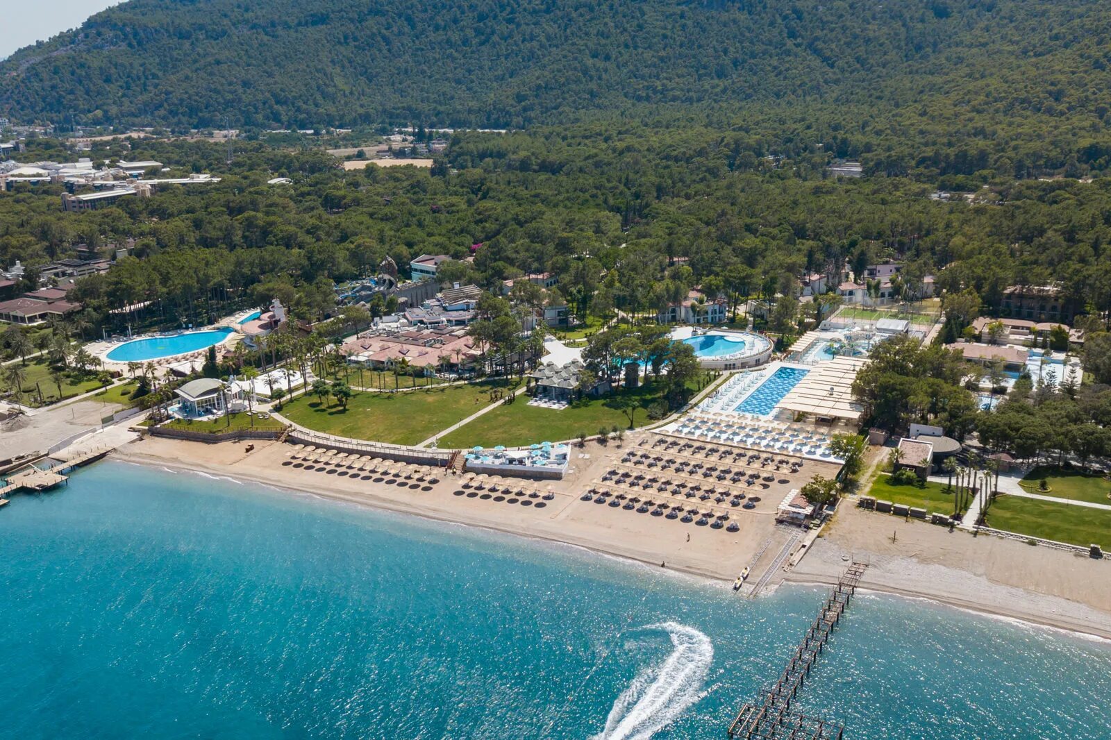 Rixos sungate 5 пляж. Кемер большая территория. Ozkaymak marina 5 турция. Amara premier palace kemer. Royal diwa tekirova resort 5 турция.
