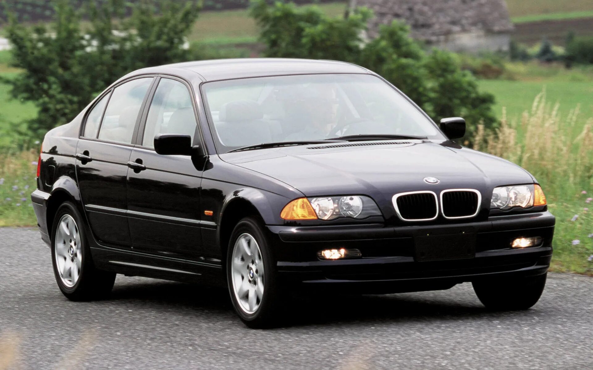 Е46 1.8. БМВ 3 2000. Седаны БМВ 2000 годов. БМВ седан 2000. BMW 5 2000.