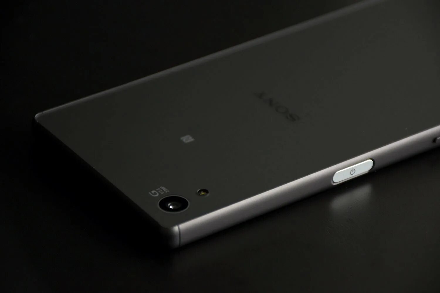 Z5 компакт. Sony Xperia z5 Dual. Sony Xperia z5 Dual Black. Sony Xperia z5 белый. Sony z5 Compact Black.