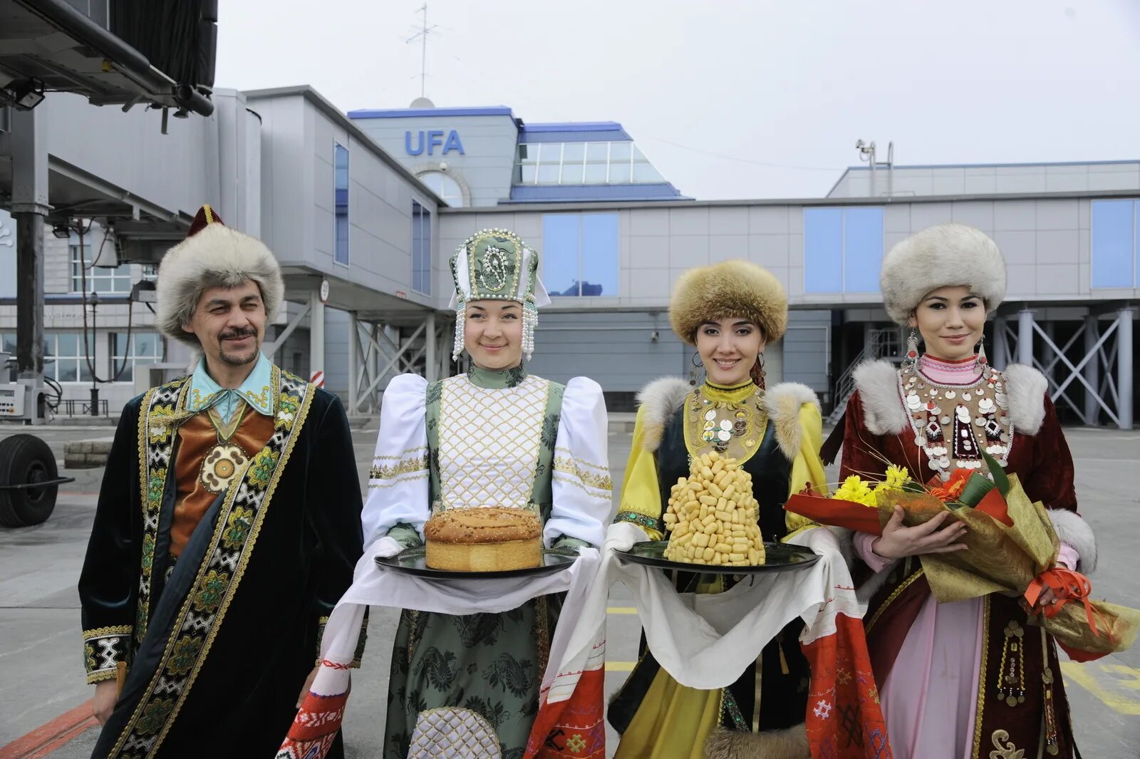 Башкирский национальный костюм. Народы Башкортостана. День национального костюма в Башкирии. День национального костюма Уфа.