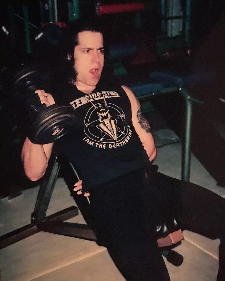 Glenn Danzig. Гленн Данциг Misfits. Glenn Danzig Misfits. Danzig в молодости. Гленн данциг